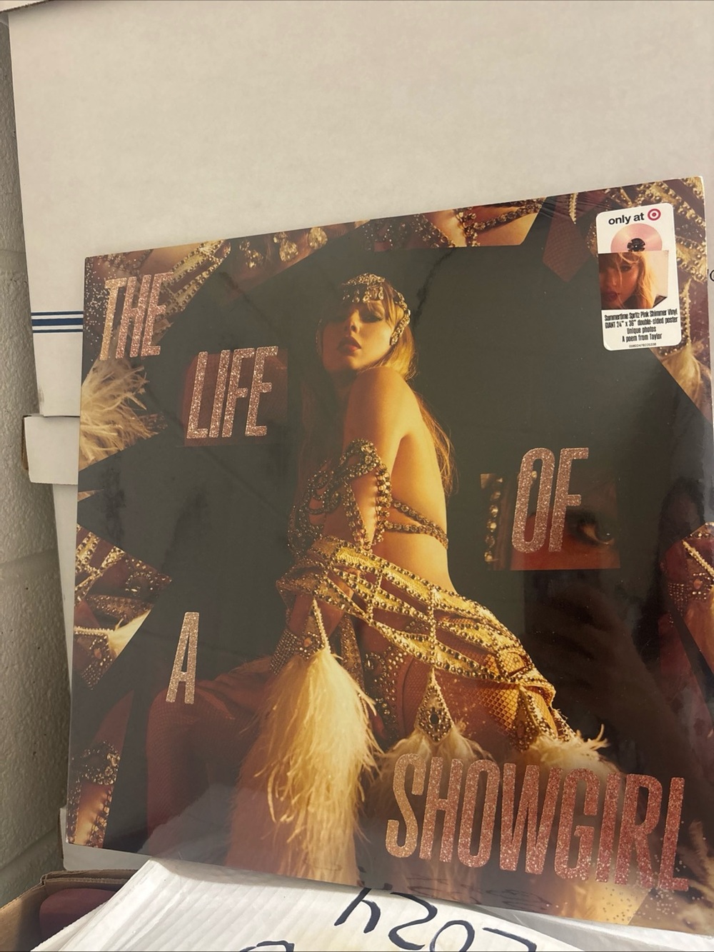 Taylor Swift 'The Life of a Showgirl' Vinyl - the crowd is your king cover